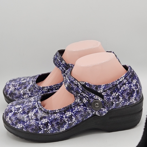 Easy works by Easy Street Floral slip resistant clogs size 9.5 - Picture 13 of 16